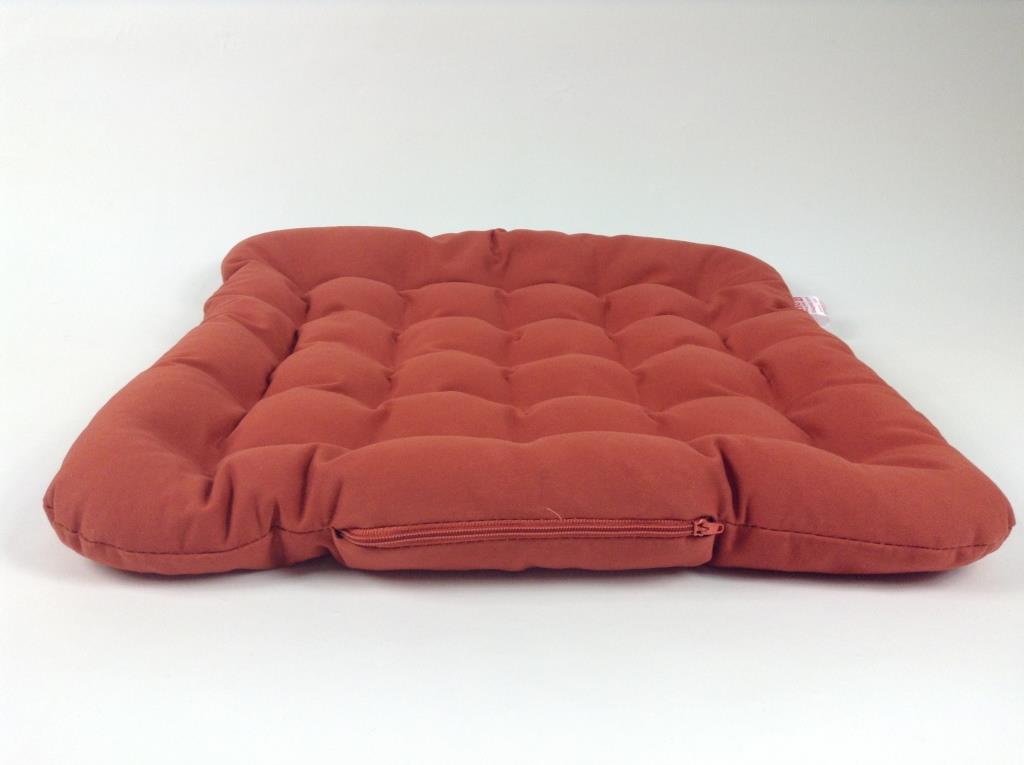 Фото подушки на сиденье с лузгой гречихи